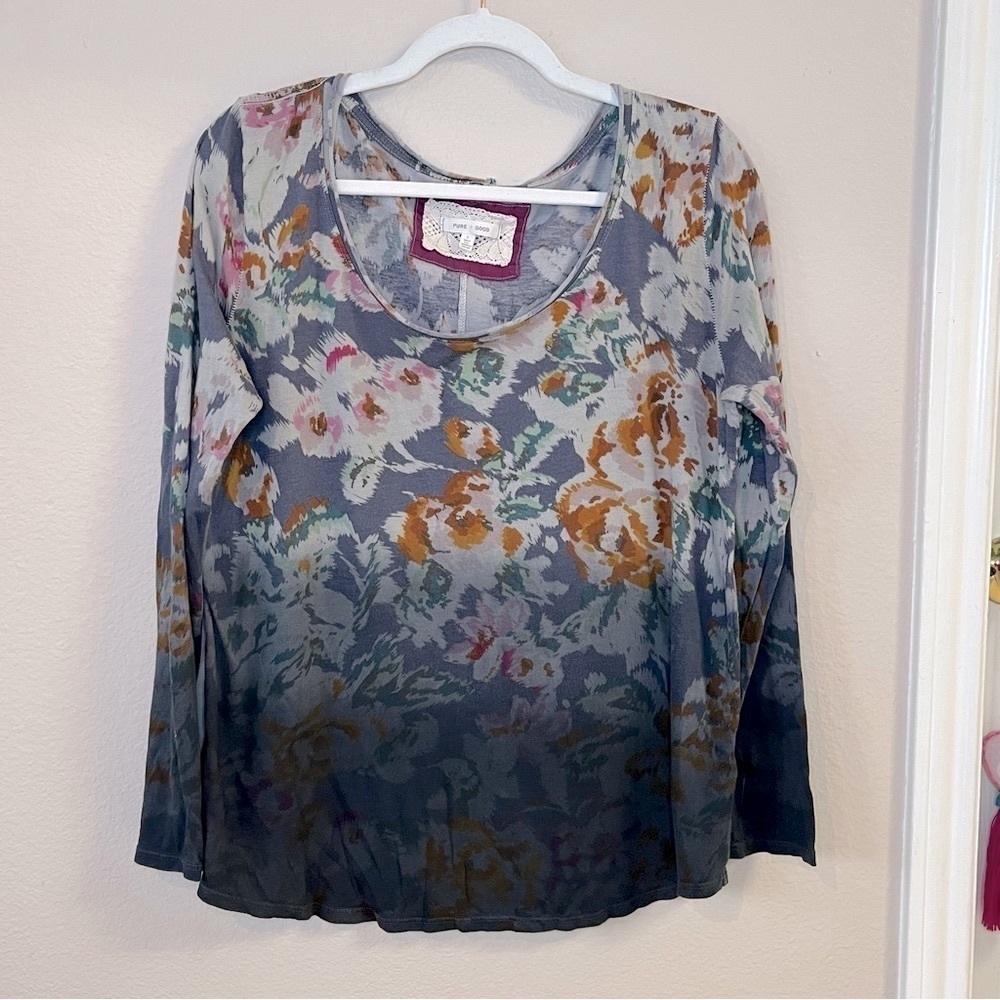 Pure Good By Antropology, women top with flowers and long sleeve, size L